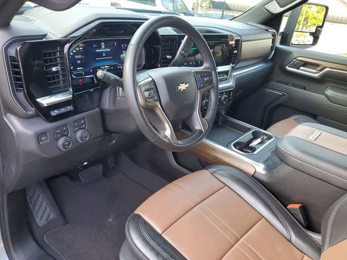 Used 2024 Chevrolet Silverado 3500 High Country w/ Technology Package image 24