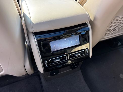 Used 2021 Lincoln Aviator Reserve w/ Equipment Group 201A AWD/4WD image 32