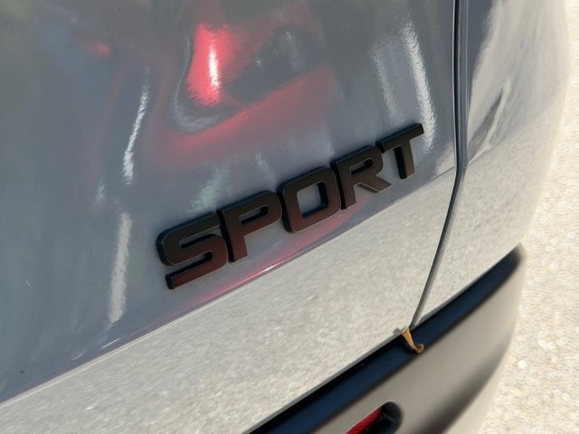Certified 2025 Honda HR-V Sport image 18