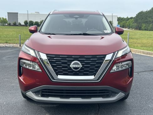 Used 2023 Nissan Rogue SV w/ SV Premium B Package FWD image 3