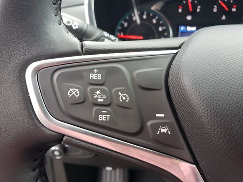 Used 2022 Chevrolet Equinox LT w/ Driver Convenience Package image 15