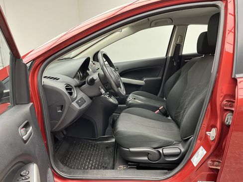 Used 2014 MAZDA MAZDA2 Sport FWD image 3