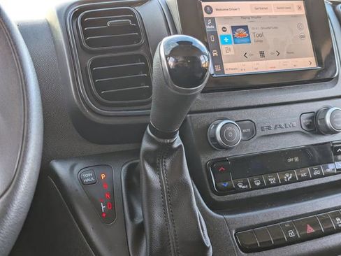 Used 2024 RAM ProMaster 2500 w/ Convenience Group image 31