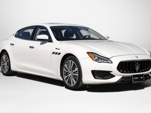 Used 2022 Maserati Quattroporte Modena RWD image 4
