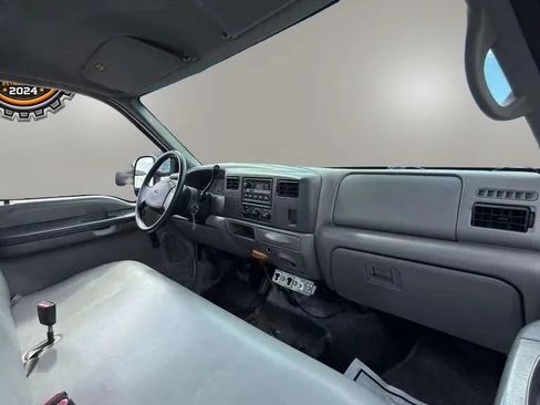 Used 2000 Ford F550 2WD Regular Cab Super Duty image 22