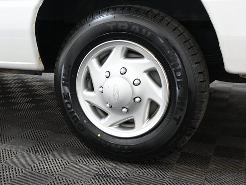 Used 2012 Ford E-150 and Econoline 150 w/ Premium Van Group image 24