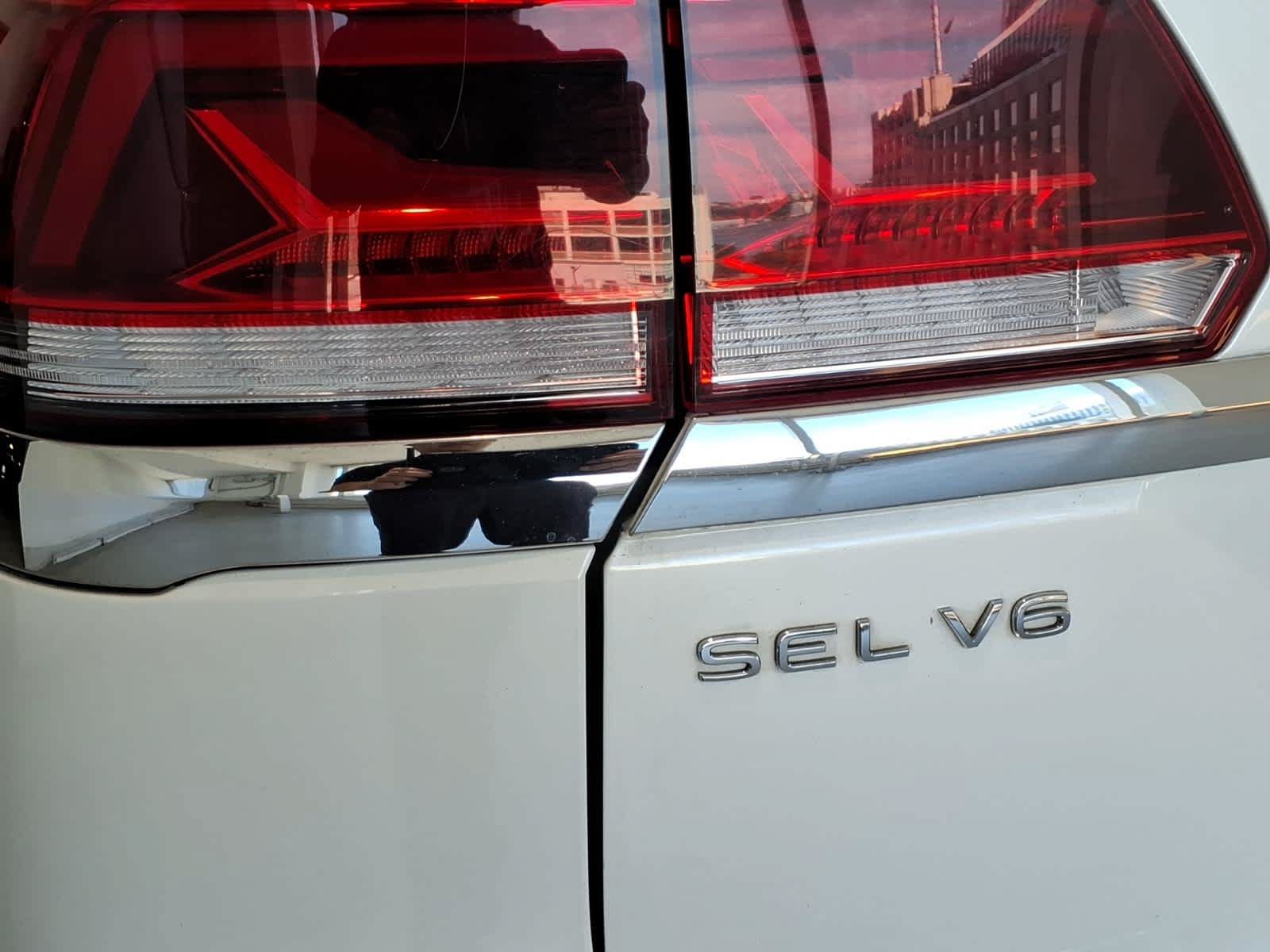 Used 2023 Volkswagen Atlas SEL AWD/4WD image 7