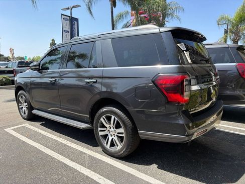 Used 2023 Ford Expedition Limited AWD/4WD image 5