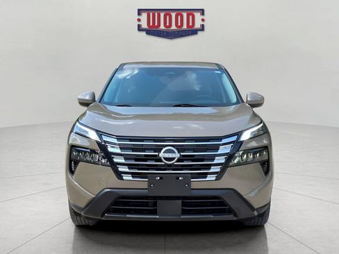 Used 2024 Nissan Rogue SV AWD/4WD image 5