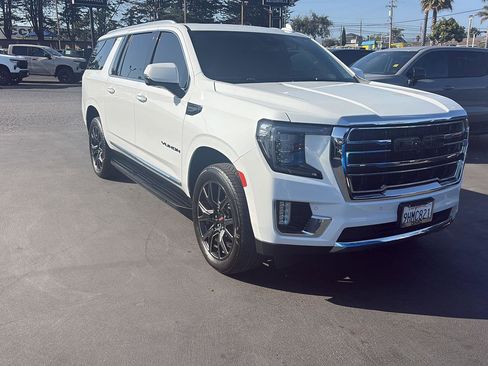 Used 2023 GMC Yukon XL SLT w/ SLT Premium Package RWD image 1