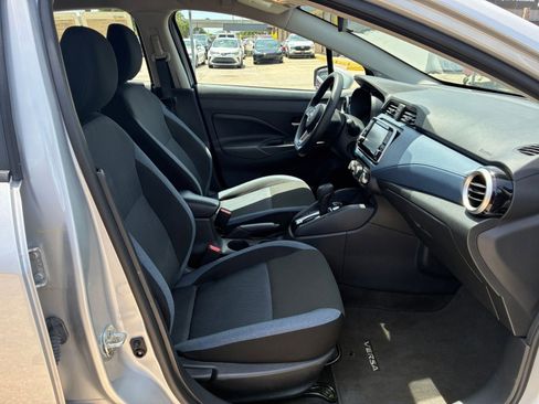 Used 2025 Nissan Versa SV w/ Trunk Package FWD image 29