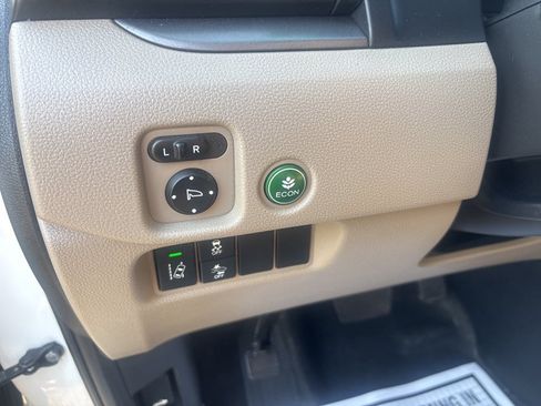 Used 2018 Honda Pilot EX image 36