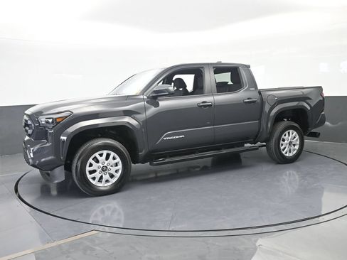 Used 2024 Toyota Tacoma SR5 RWD image 2