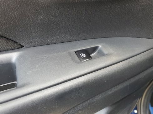 Used 2018 Mitsubishi Outlander ES image 12