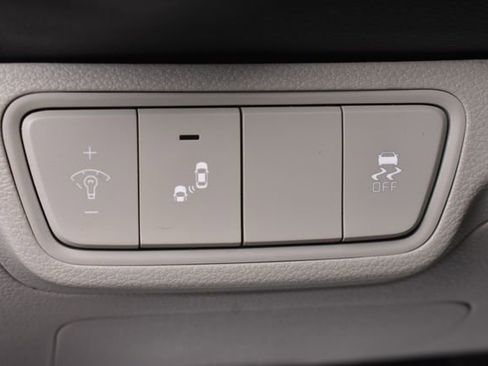 Certified 2022 Kia Forte LXS w/ LXS Technology Package image 20