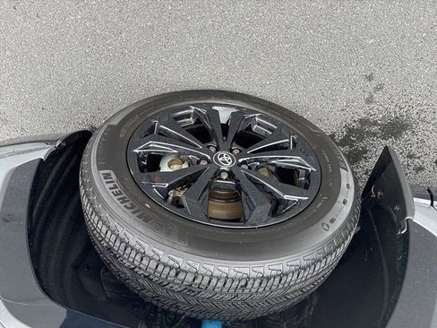 Used 2024 Toyota RAV4 SE w/ Convenience Package image 19