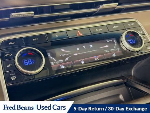 Used 2023 Genesis GV80 2.5T AWD/4WD image 22