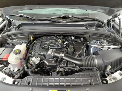 Certified 2025 Jeep Grand Cherokee Altitude image 17