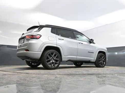 Used 2024 Jeep Compass Limited w/ High Altitude Package image 52