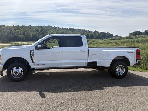 New 2026 Ford F350 King Ranch w/ Chrome Package AWD/4WD image 2