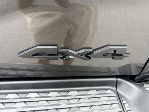 Used 2025 RAM 2500 Limited AWD/4WD image 10