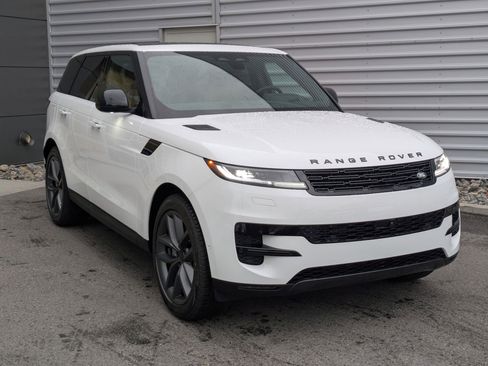 New 2026 Land Rover Range Rover Sport SE AWD/4WD image 3
