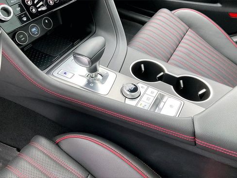 Used 2025 Genesis G70 2.5T w/ Sport Prestige Package image 18