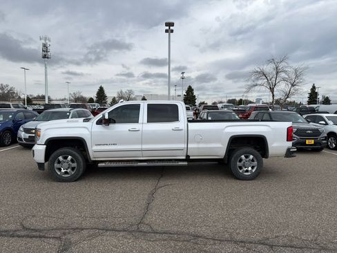 Used 2019 GMC Sierra 3500 Denali w/ Duramax Plus Package image 3