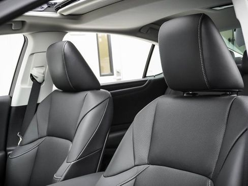 Certified 2025 Lexus ES 300h w/ Premium Package image 10