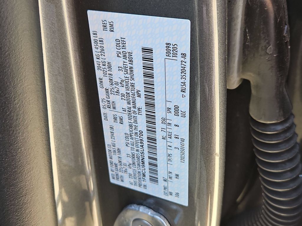 Used 2025 Ford Escape ST-Line AWD/4WD image 36