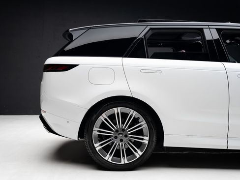 Used 2024 Land Rover Range Rover Sport Dynamic SE AWD/4WD image 36