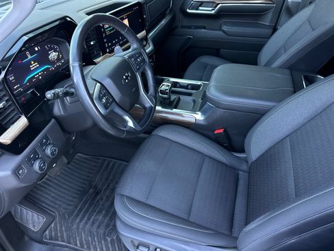 Used 2023 Chevrolet Silverado 1500 RST AWD/4WD image 9