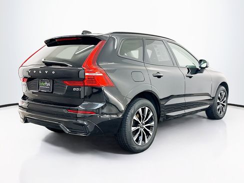 Used 2025 Volvo XC60 B5 Plus image 9