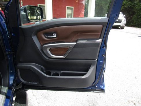 Used 2018 Nissan Titan Platinum Reserve AWD/4WD image 28