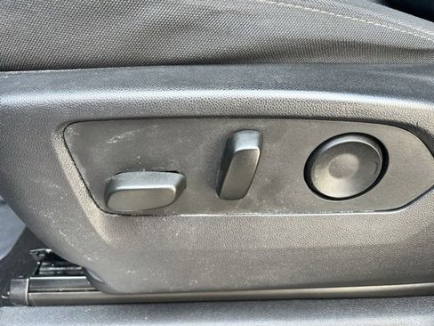 Used 2024 Chevrolet Silverado 2500 LT image 19