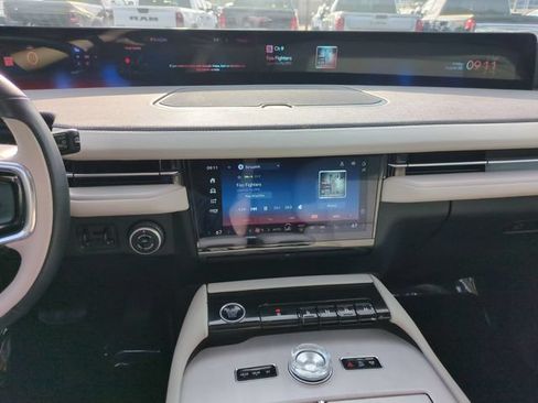 Used 2026 Lincoln Navigator L Reserve AWD/4WD image 20
