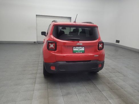 Used 2015 Jeep Renegade Latitude FWD image 6