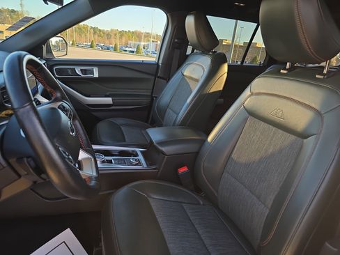 Used 2023 Ford Explorer Timberline image 14