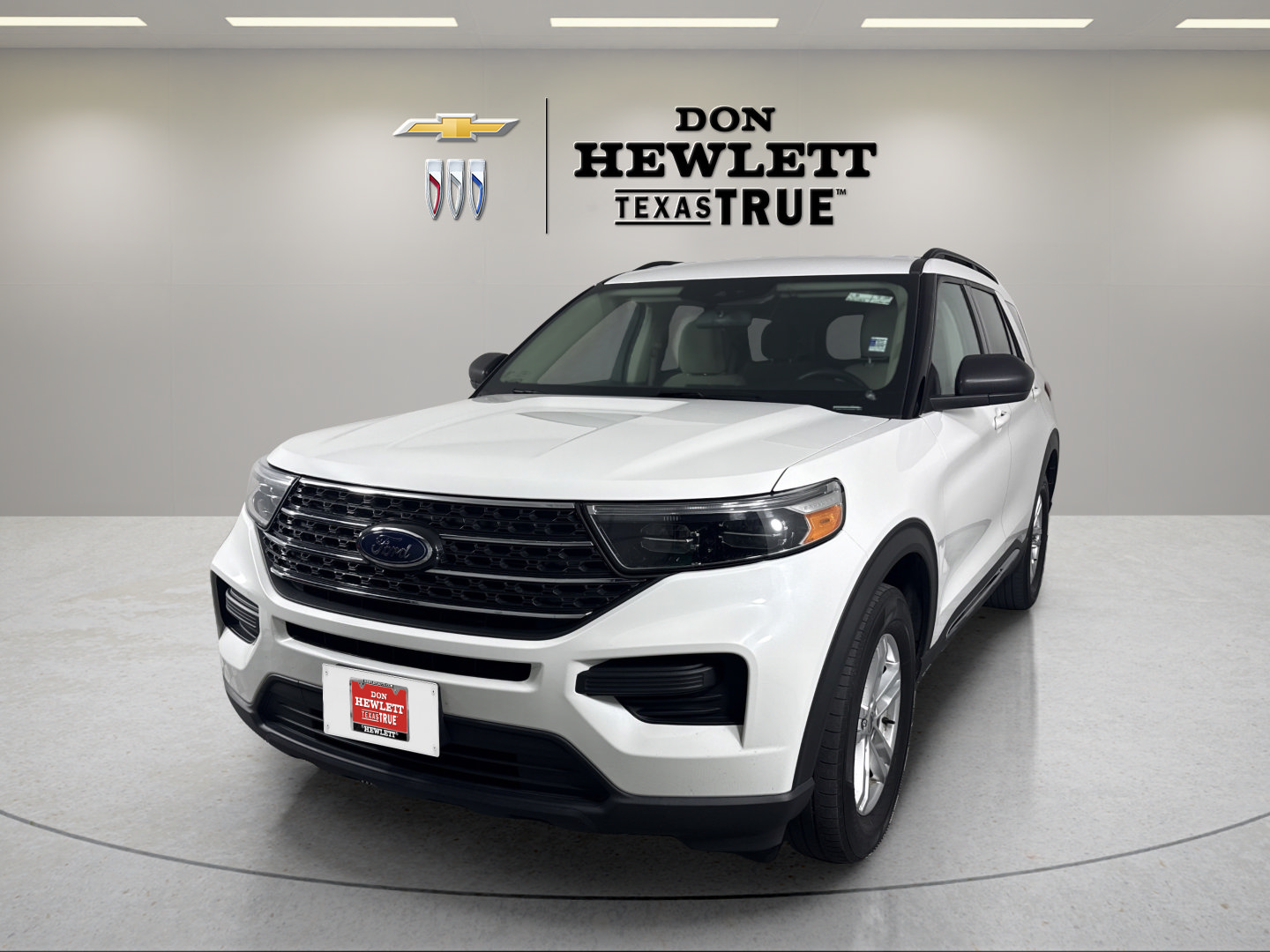 Used 2022 Ford Explorer XLT RWD image 1