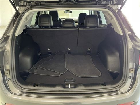 Used 2022 Jeep Compass Limited image 15