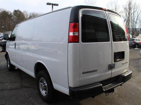 Used 2022 Chevrolet Express 2500 w/ Driver Convenience Package image 13