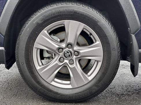 Used 2023 Toyota RAV4 XLE w/ Convenience Package image 7