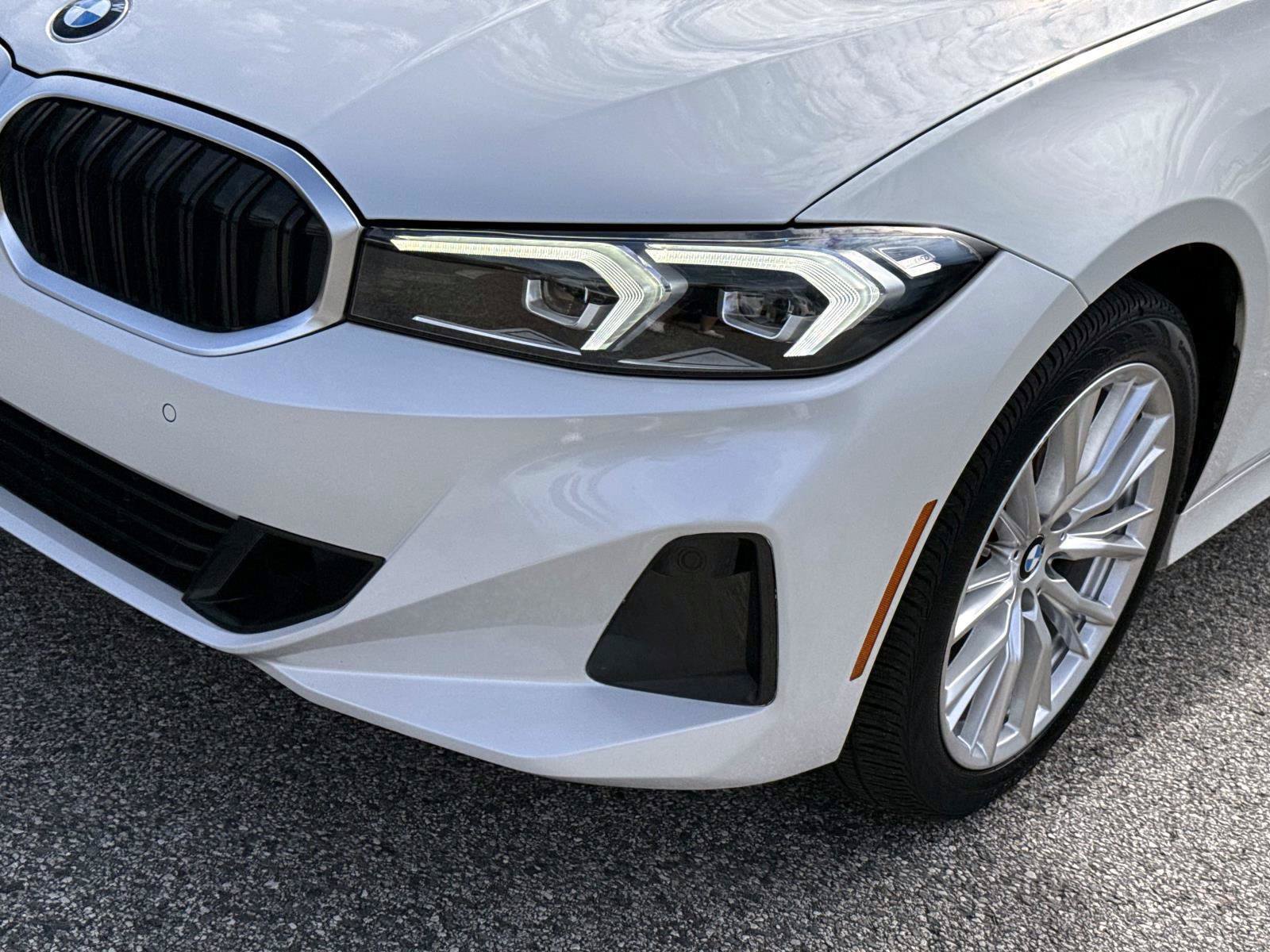 Certified 2024 BMW 330i Sedan w/ Convenience Package RWD image 9