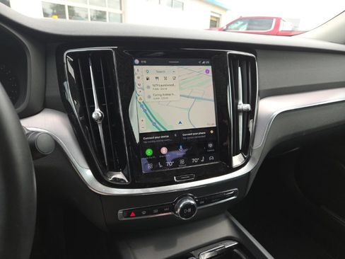 Used 2024 Volvo S60 B5 Core FWD image 14
