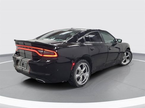 Used 2020 Dodge Charger SXT w/ Leather Interior Group image 3
