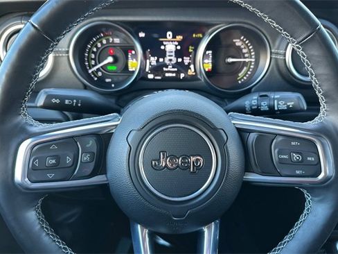 Used 2023 Jeep Wrangler Unlimited Sahara w/ Cold Weather Group image 27