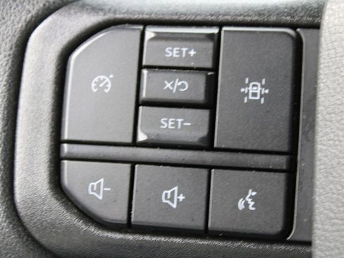 Used 2022 Ford F150 XLT image 46