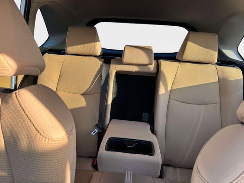 Certified 2023 Toyota RAV4 LE image 40