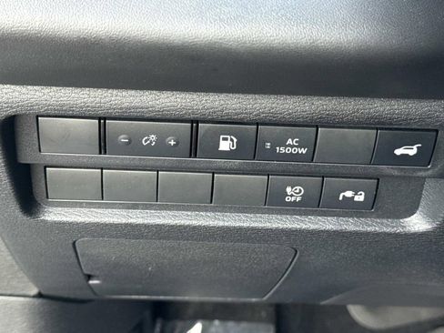 Used 2025 Mitsubishi Outlander SEL image 37