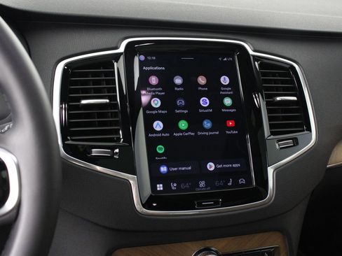 Certified 2024 Volvo XC90 T8 Plus AWD/4WD image 9